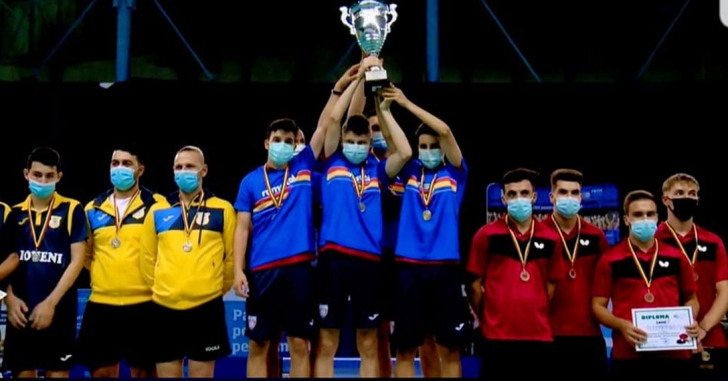 CSA Steaua București campioană națională la tenis de masă, masculin și feminin