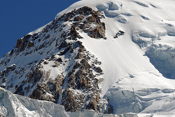 Doi alpinişti români pe vârful Aconcagua
